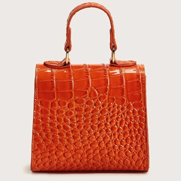 SHEIN Mini Croc Embossed Chain Satchel - Picture 4 of 7